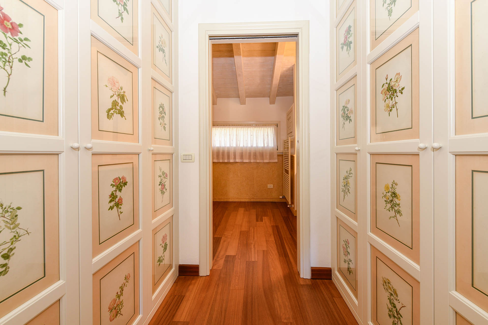 Villa Bifamiliare con Giardino