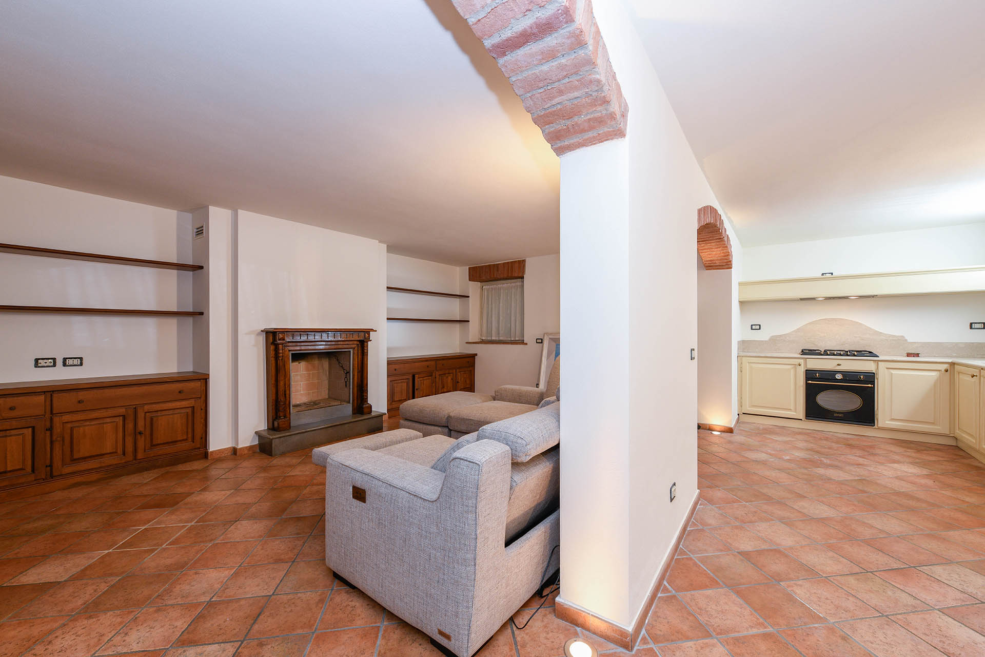 Villa Bifamiliare con Giardino