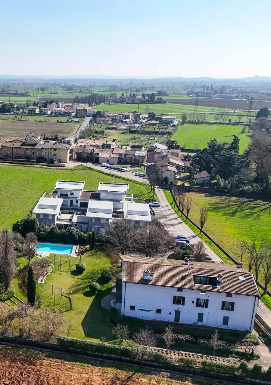 Villa con Due Unità Indipendenti